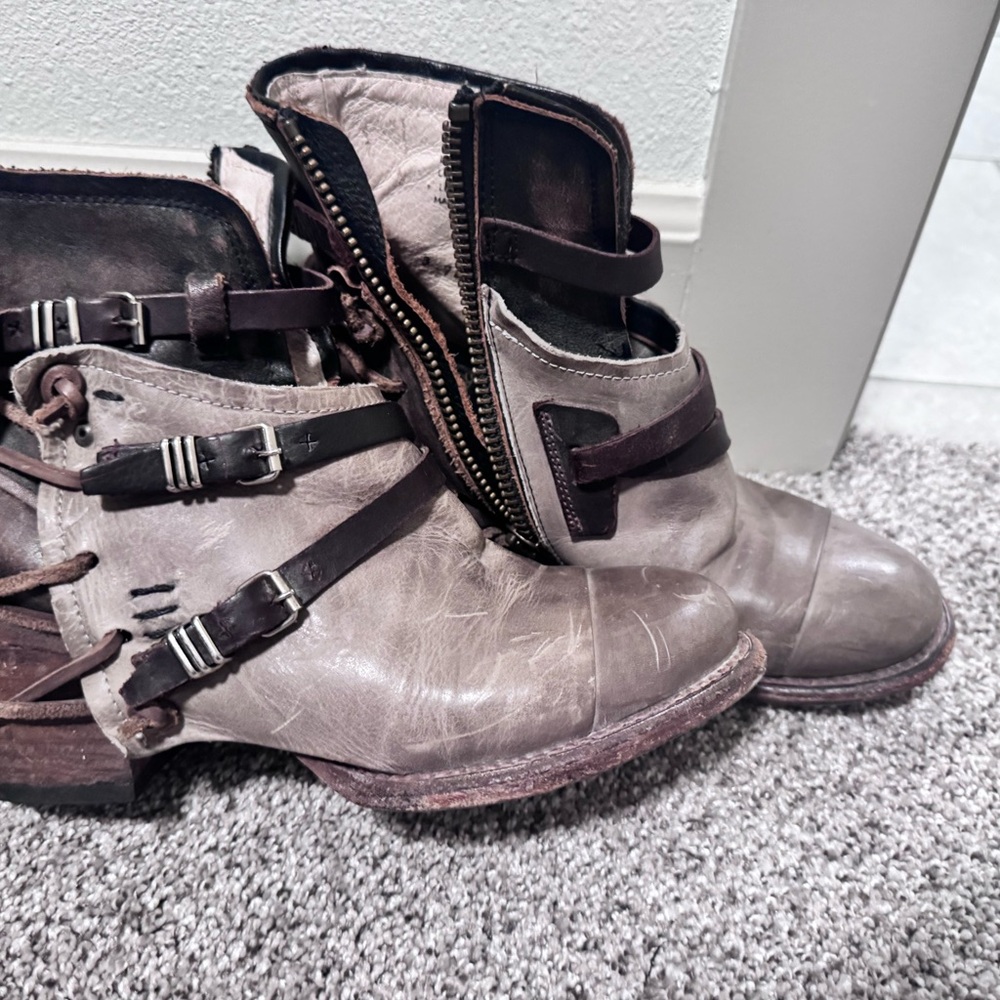 Freebird brown grey crue boots
